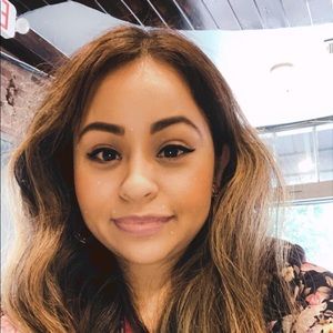 Meet your Posher, Ivonne